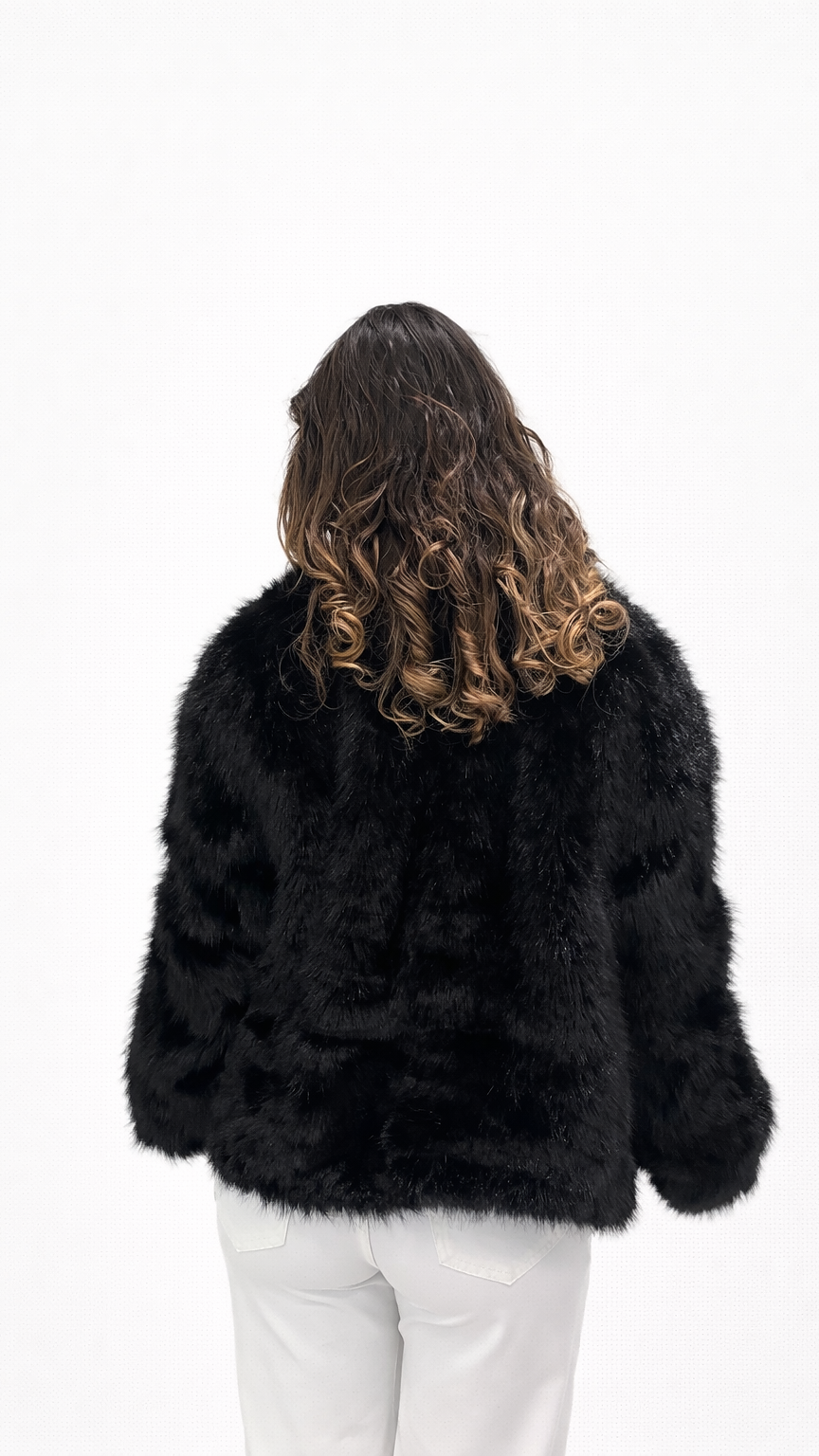 Veste courte en fausse fourrure