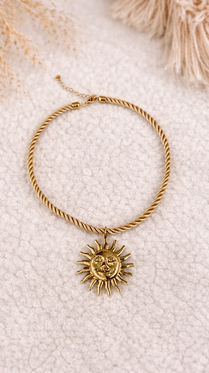 Collier soleil corde doré