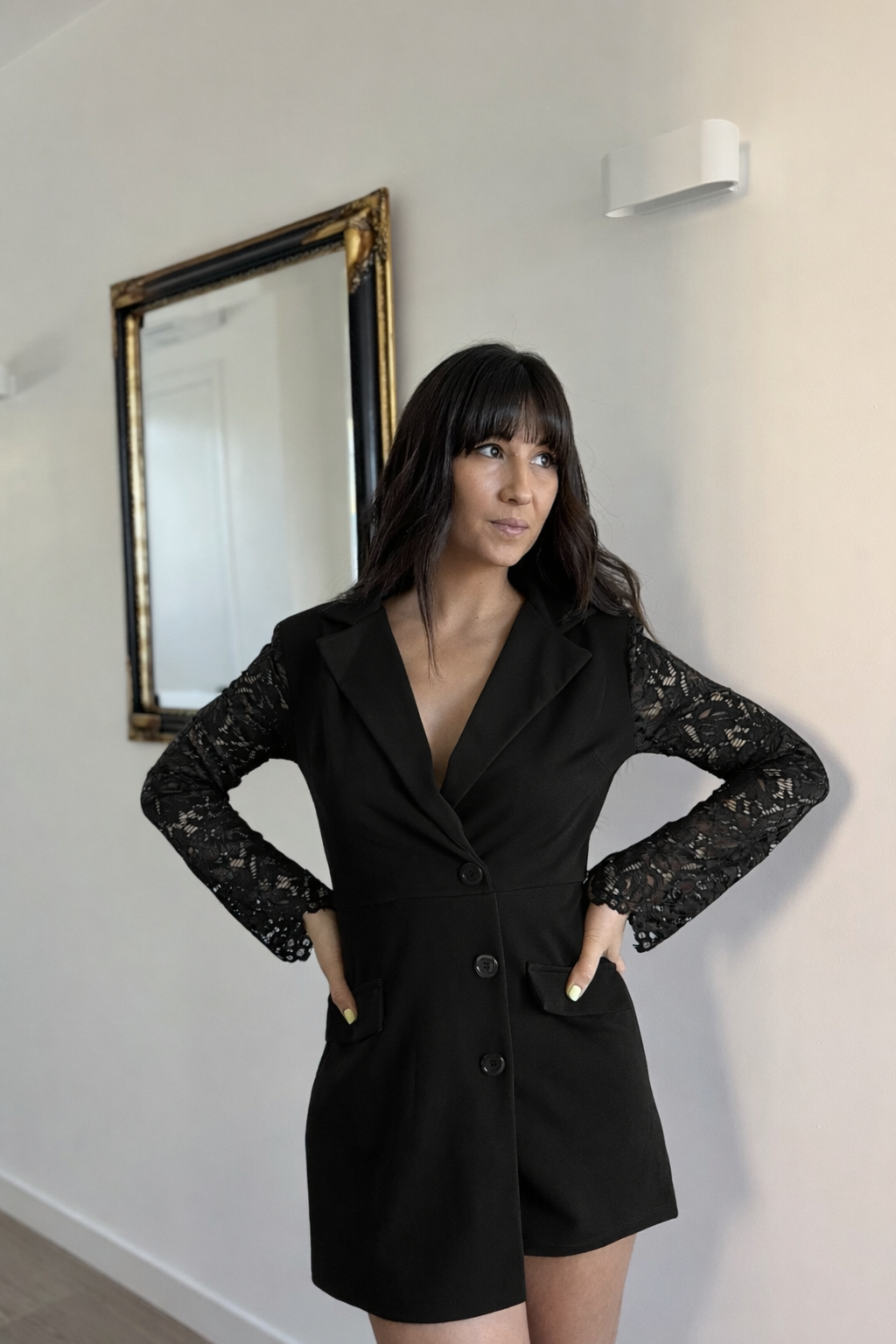 Combinaison short manches en dentelle