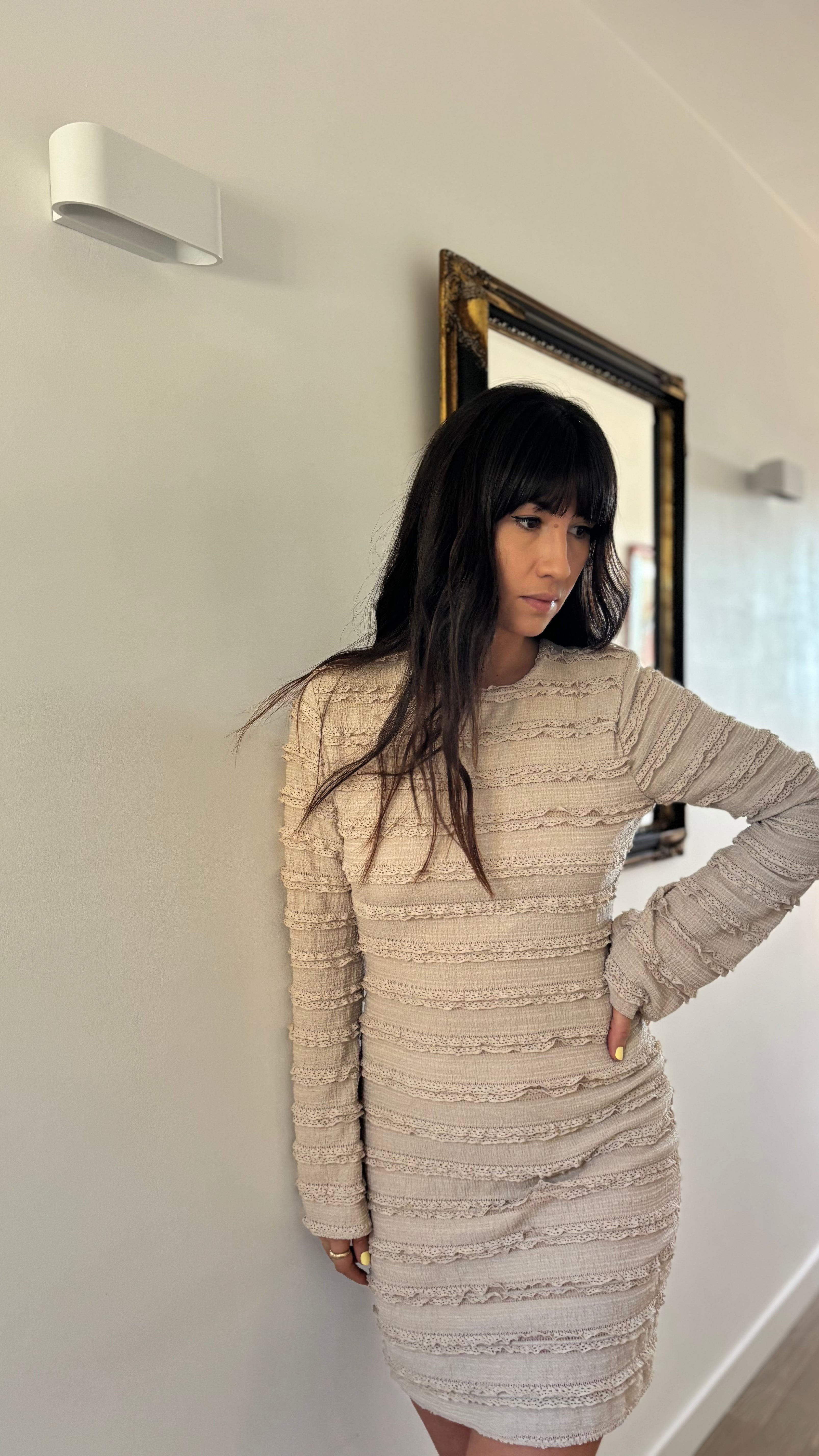 Robe courte dos nu plissée