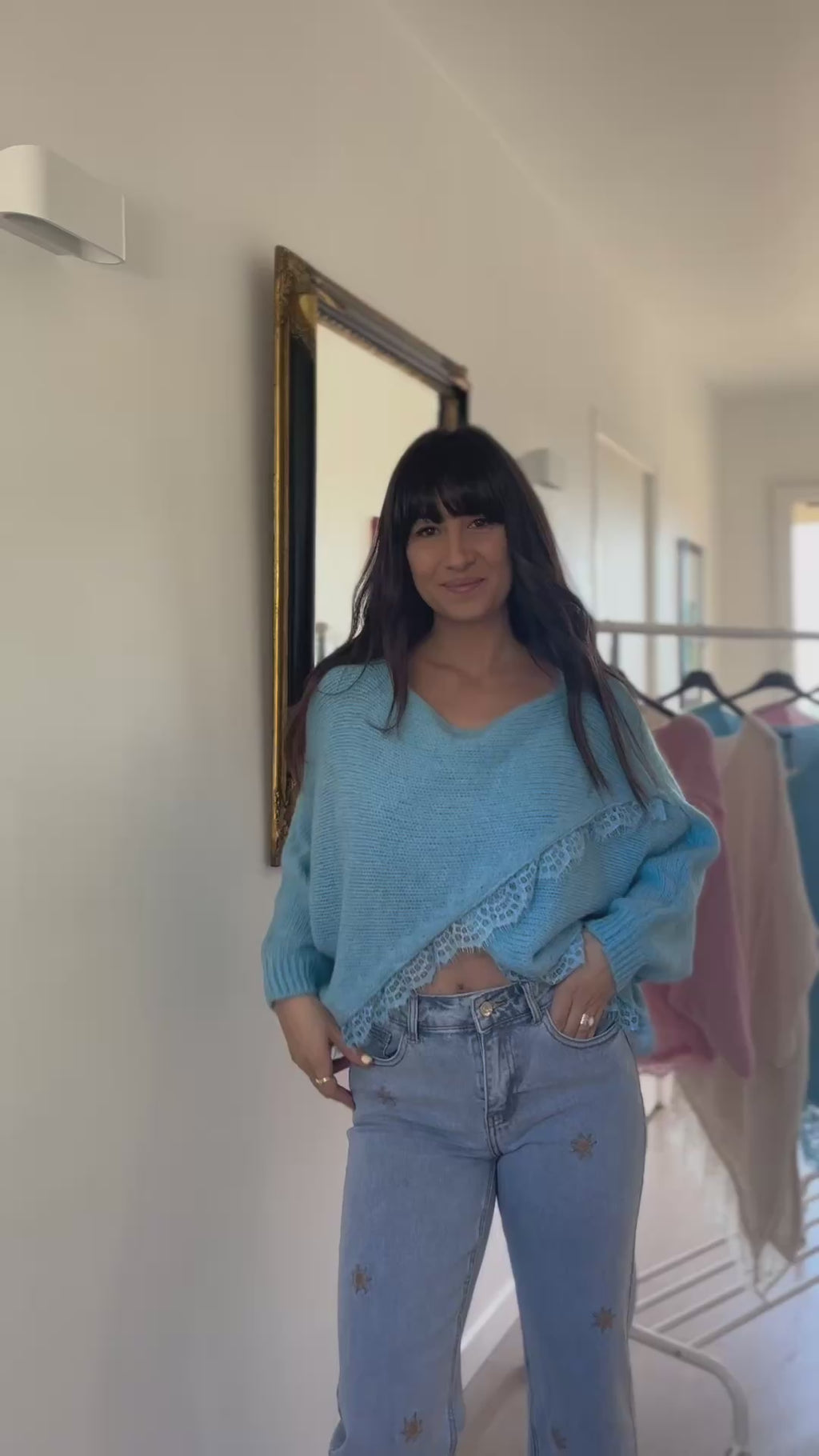 Pull croisé dentelle